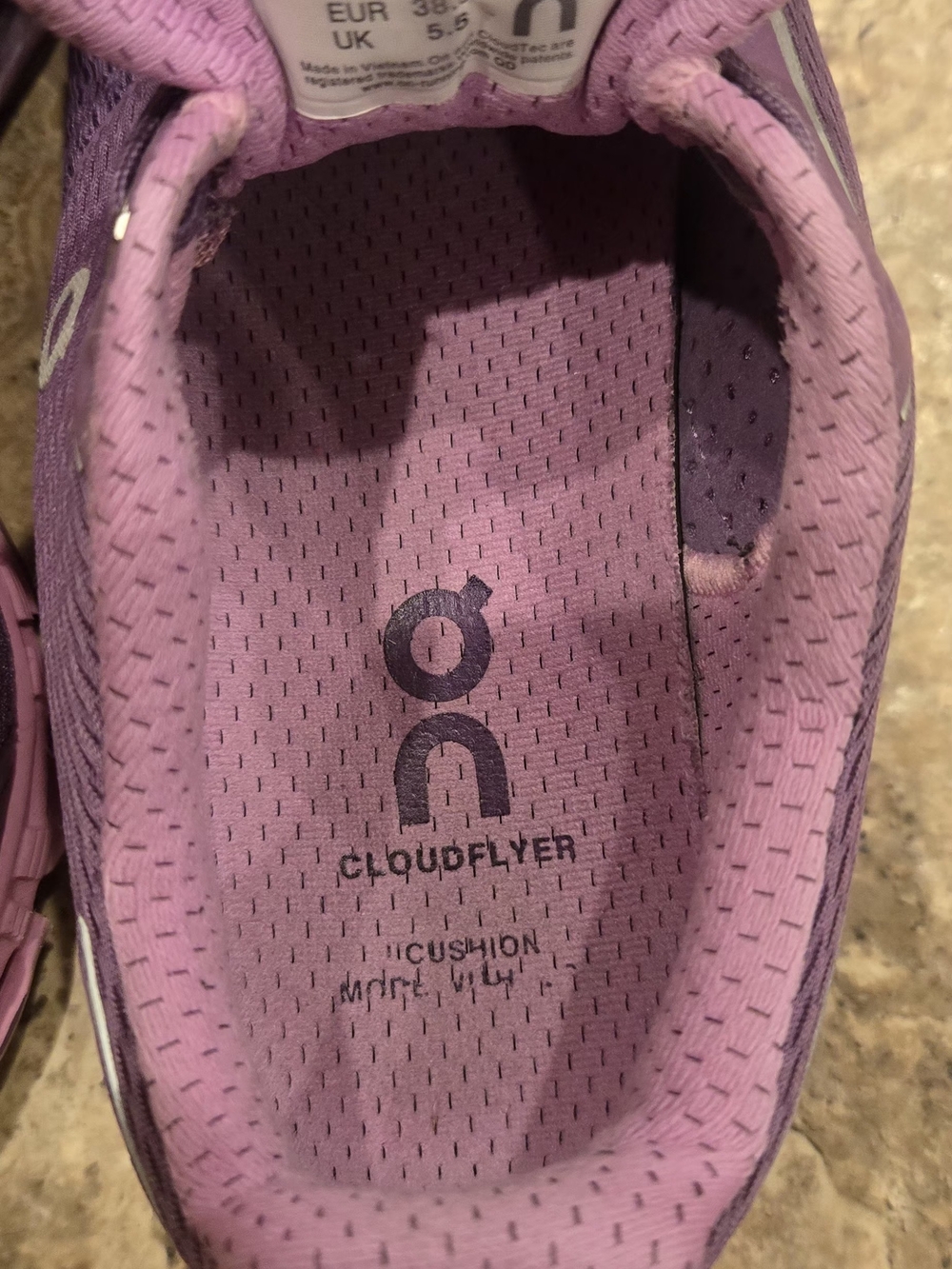 👟 On Running Cloudflyer Women's Size 7.5 Purple Rose - Excellent Condition ✨ - Picture 6 of 7